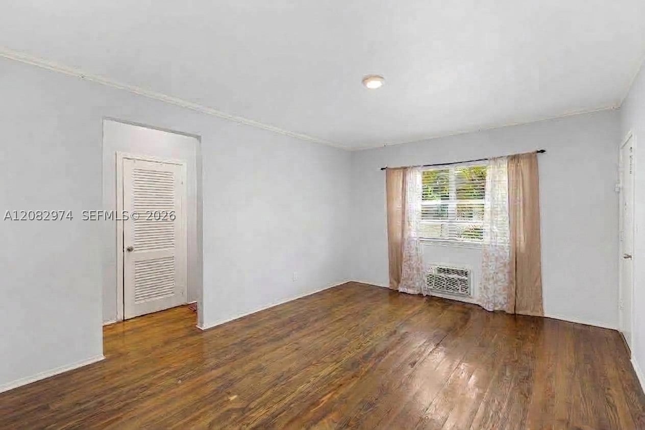 1610 Michigan Ave 5