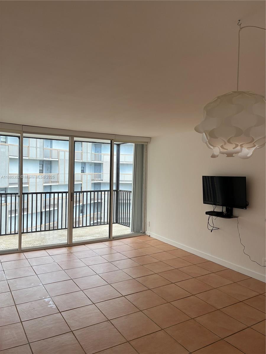 ENSENADA CONDO BLDG E-II - Residential Lease