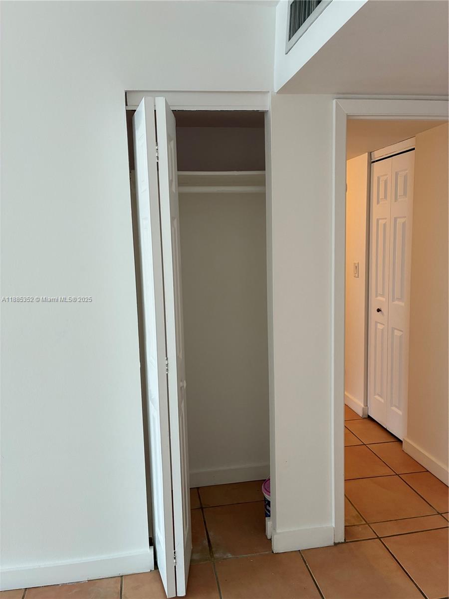 ENSENADA CONDO BLDG E-II - Residential Lease