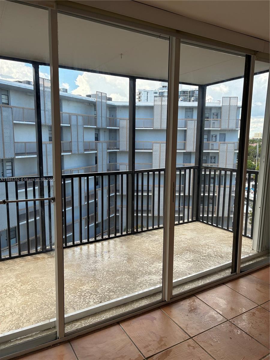 ENSENADA CONDO BLDG E-II - Residential Lease