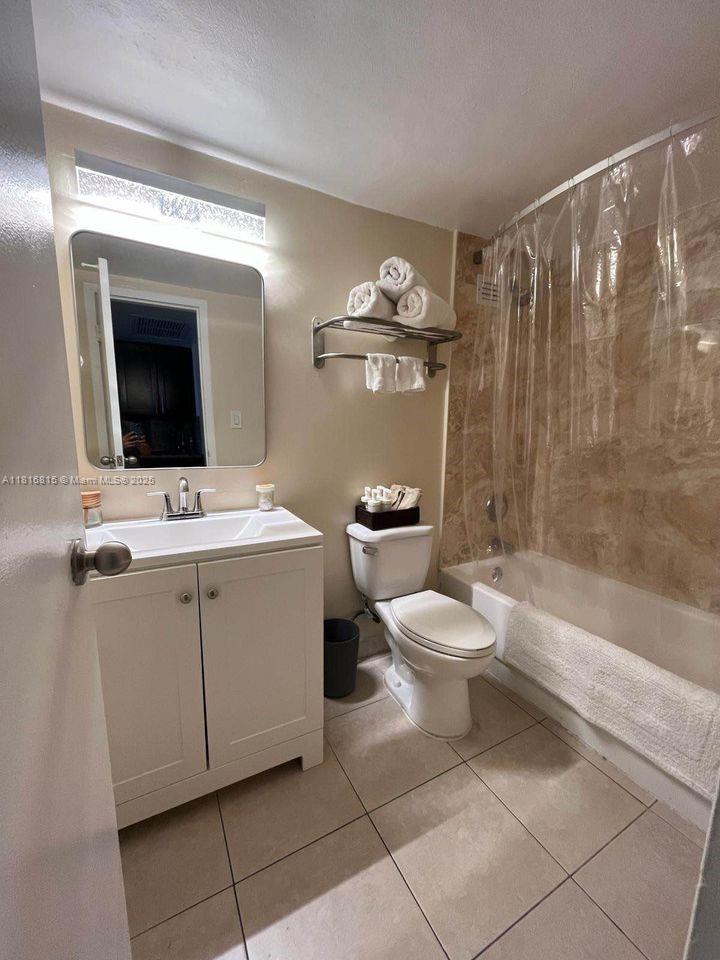 THE AVENTURA BEACH CLUB C - Residential