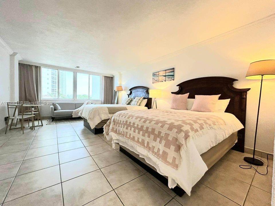 THE AVENTURA BEACH CLUB C - Residential