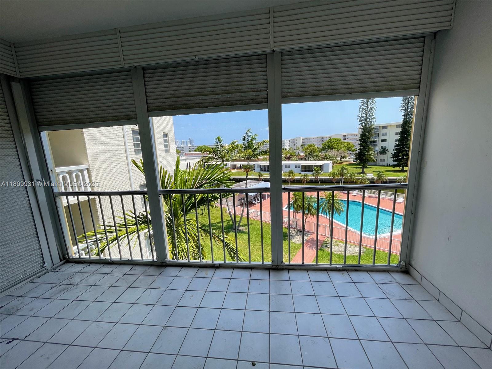 Rental Property at 2859 Leonard Dr G407, Aventura, Miami-Dade County, Florida - Bedrooms: 1 
Bathrooms: 1  - $1,700 MO.