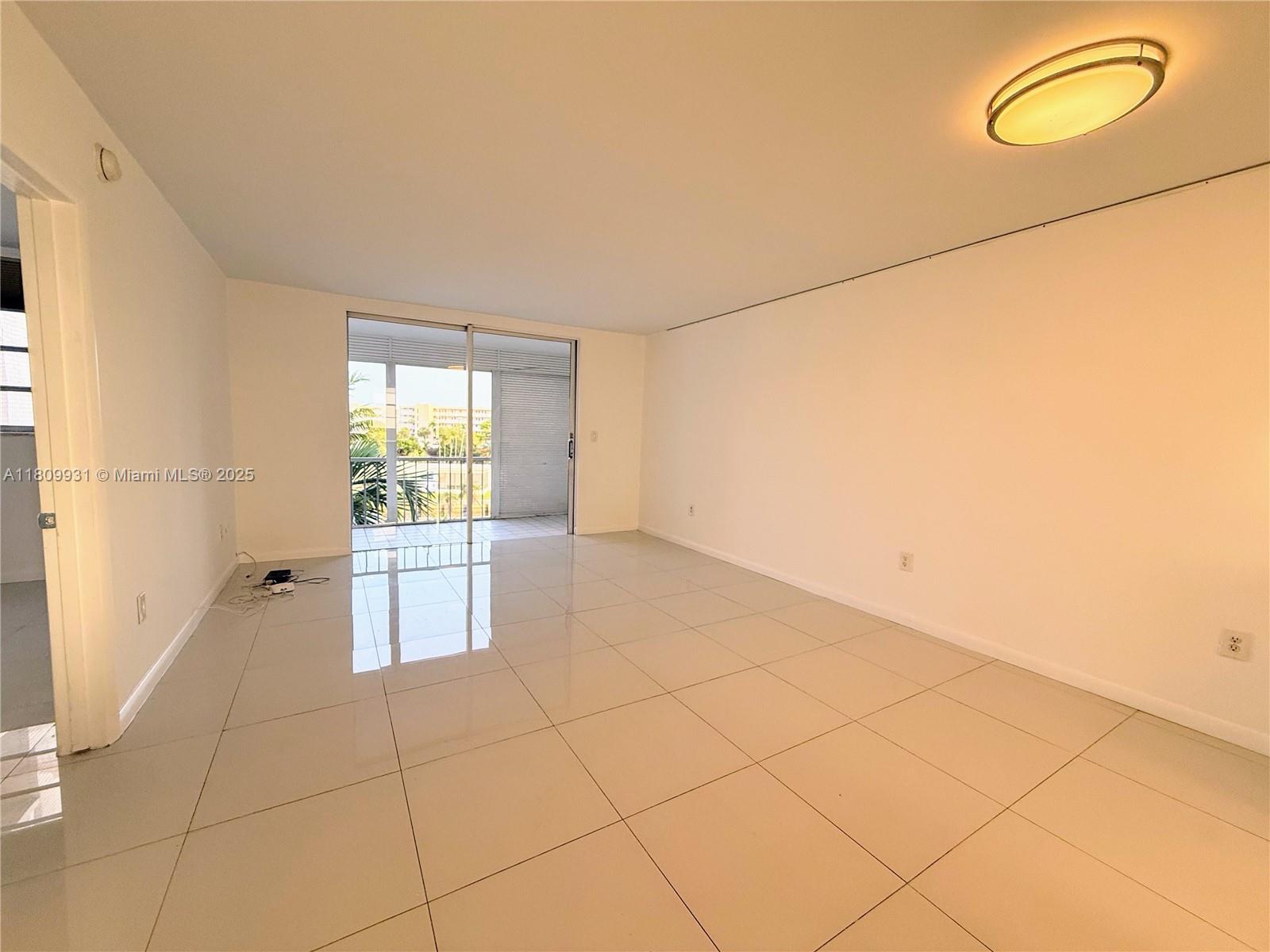 2859 Leonard Dr G407