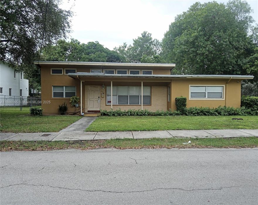 Wow. Coconut Grove, excellent area, oversized duplex lot. Properties this size are rarely available. Ready for your plans. (Please do not walk on the property.)