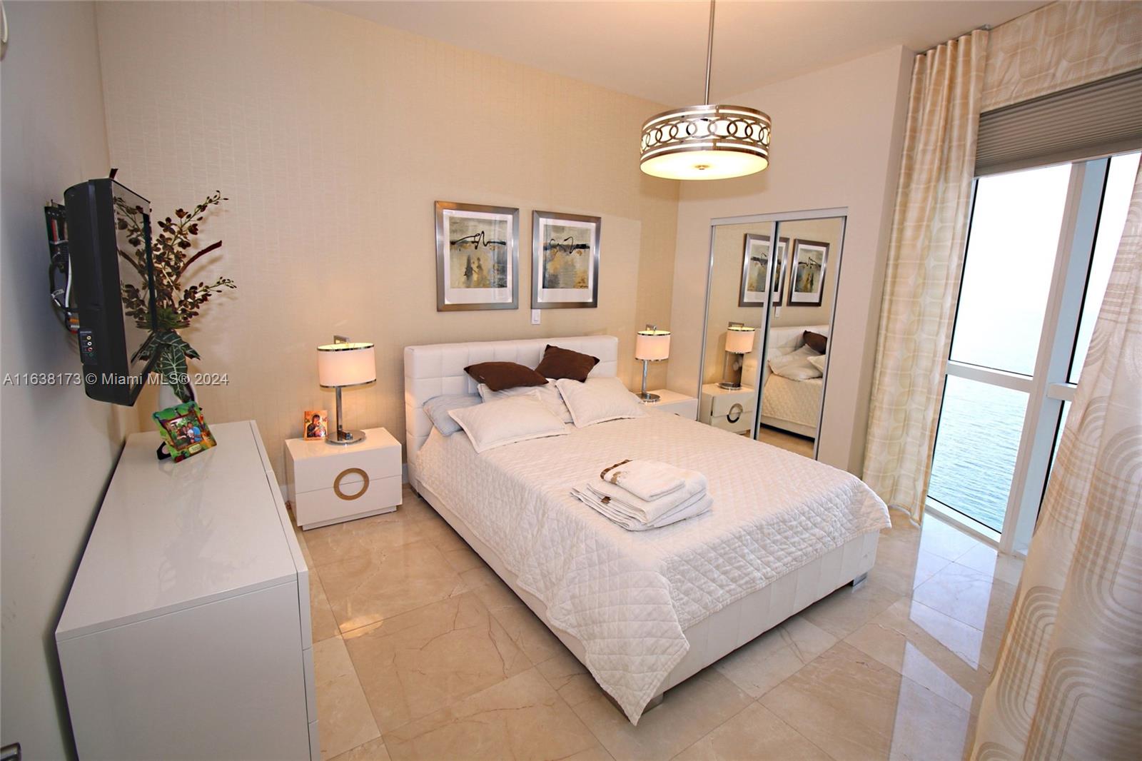 TDR TOWER II CONDO - Residential