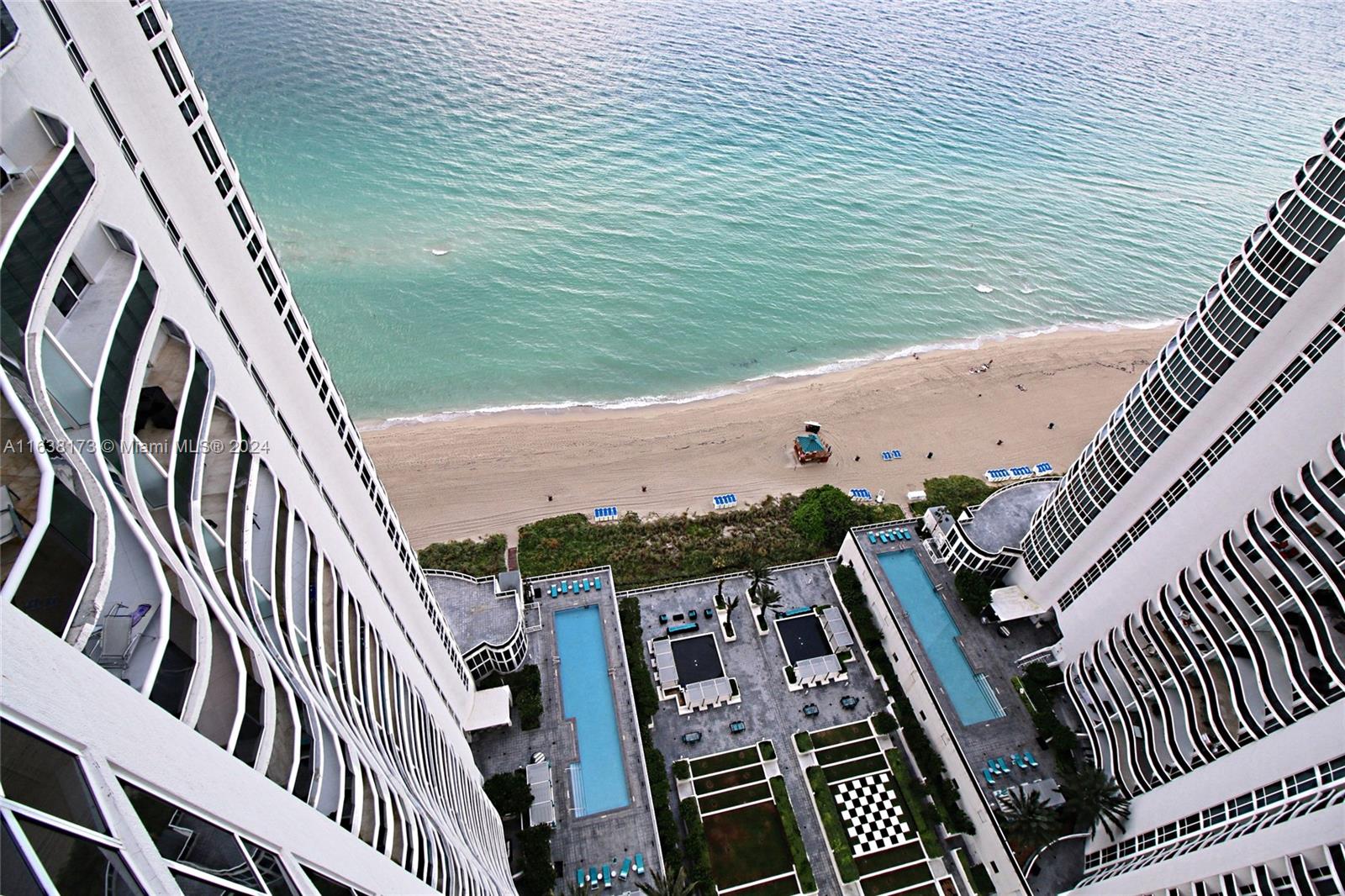 TDR TOWER II CONDO - Residential