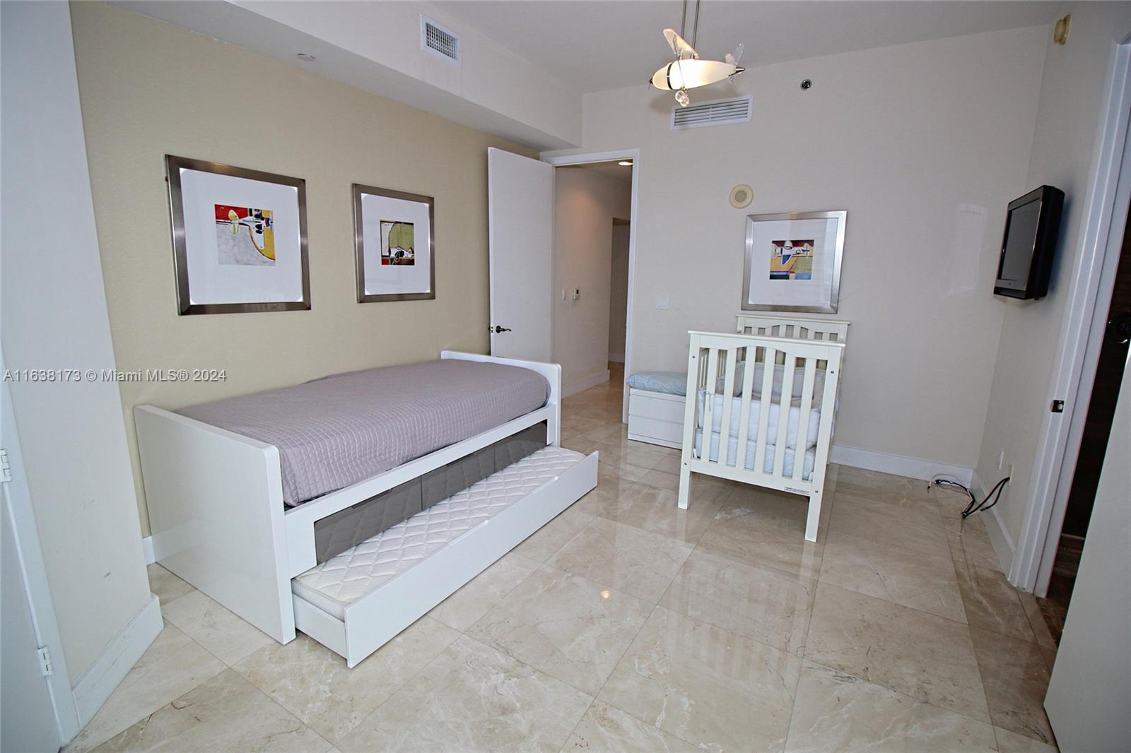 TDR TOWER II CONDO - Residential