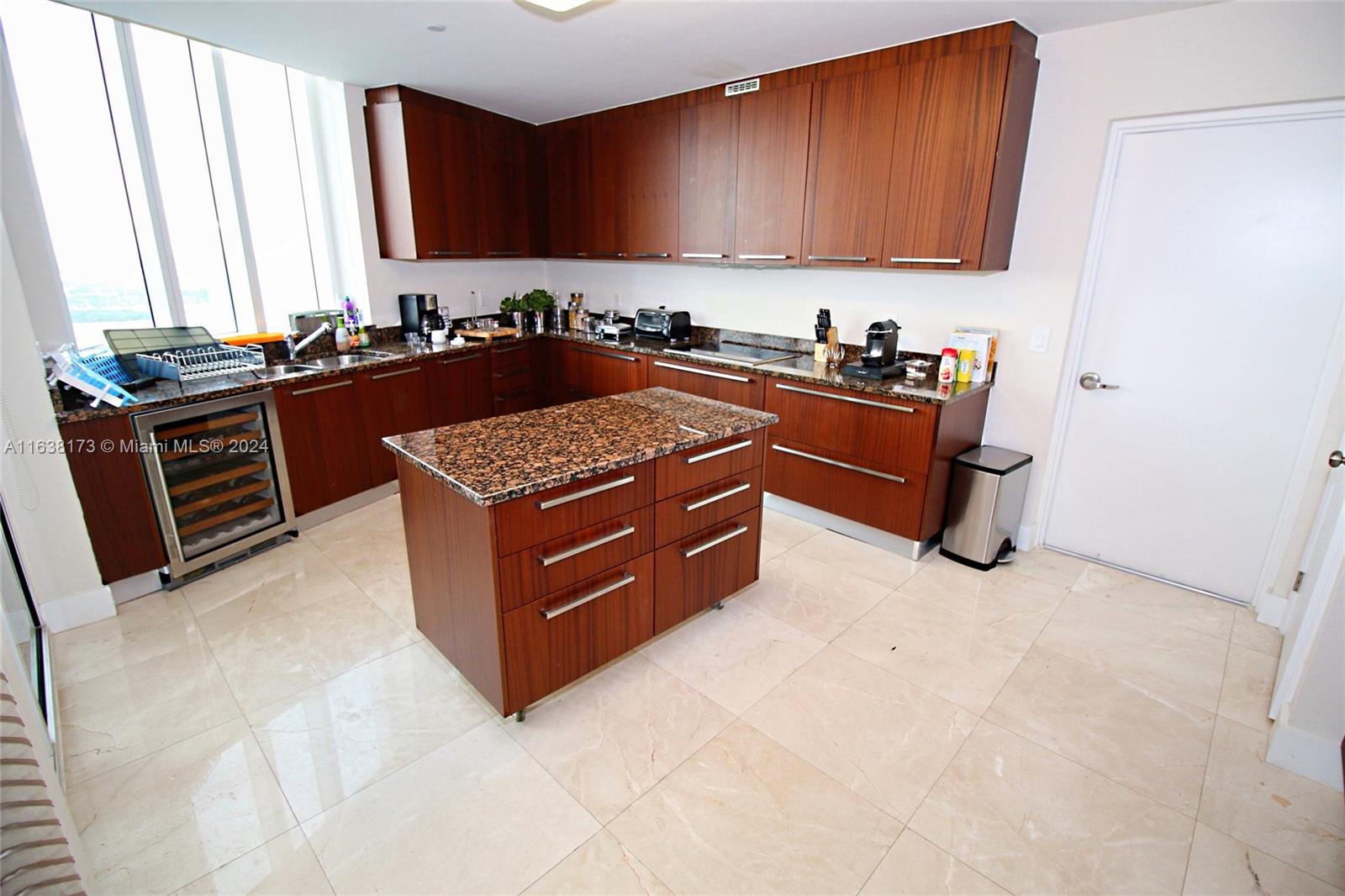 TDR TOWER II CONDO - Residential