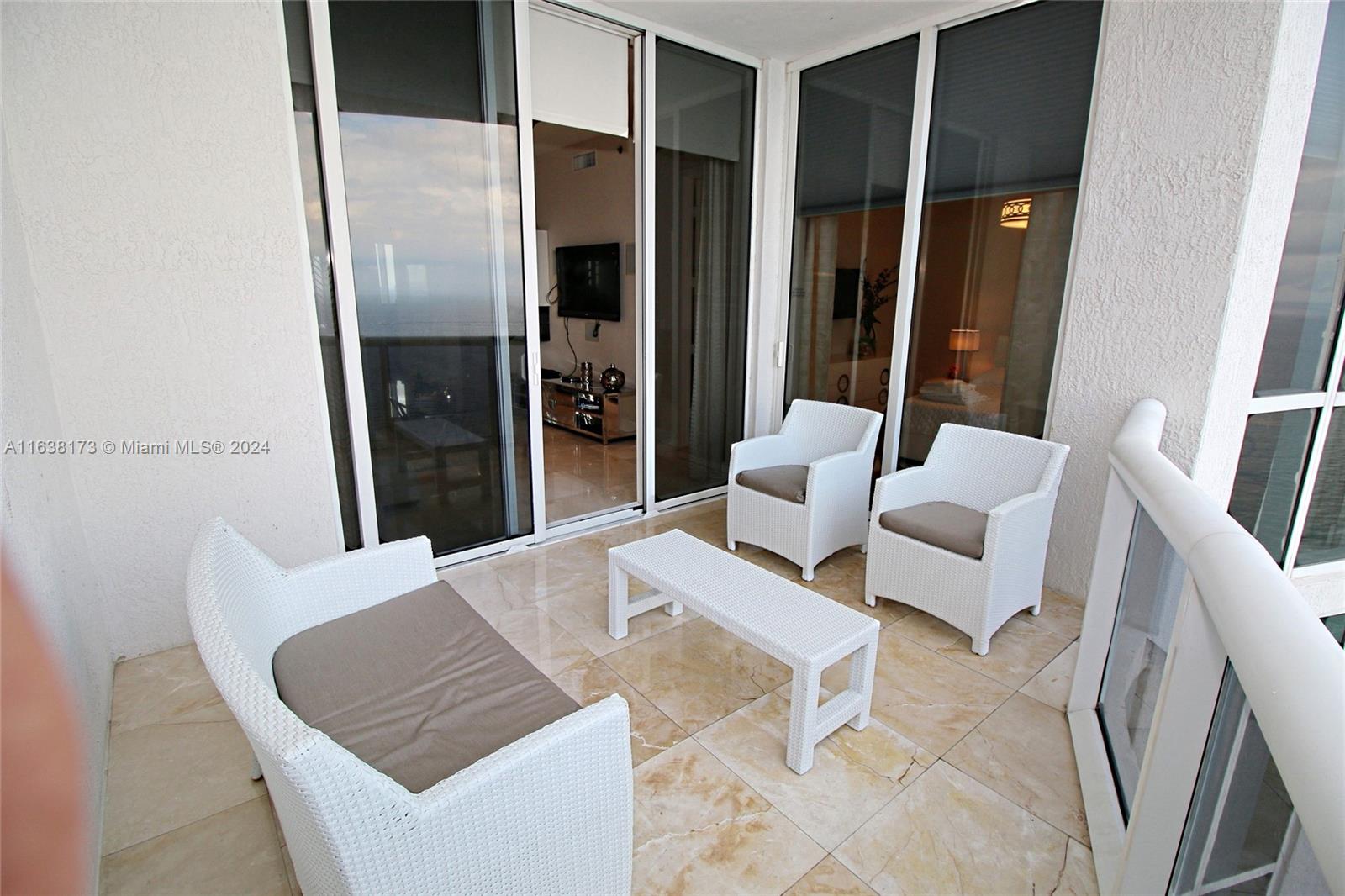 TDR TOWER II CONDO - Residential