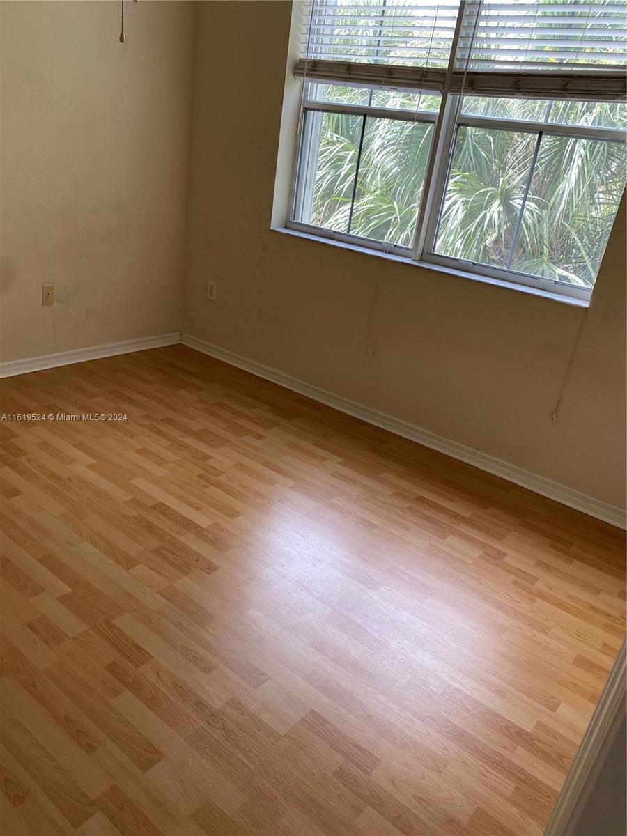THE COURTS AT DORAL ISLES - Residential Lease