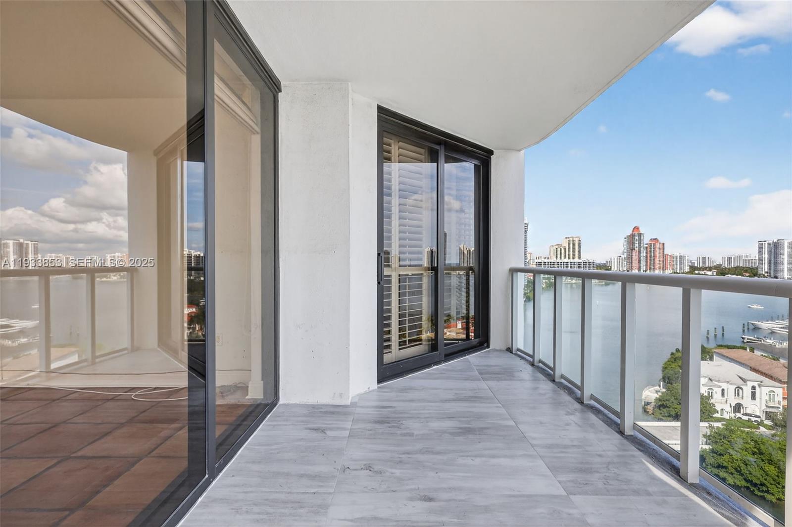 4000 ISL BLVD WILLIAMS IS - Residential