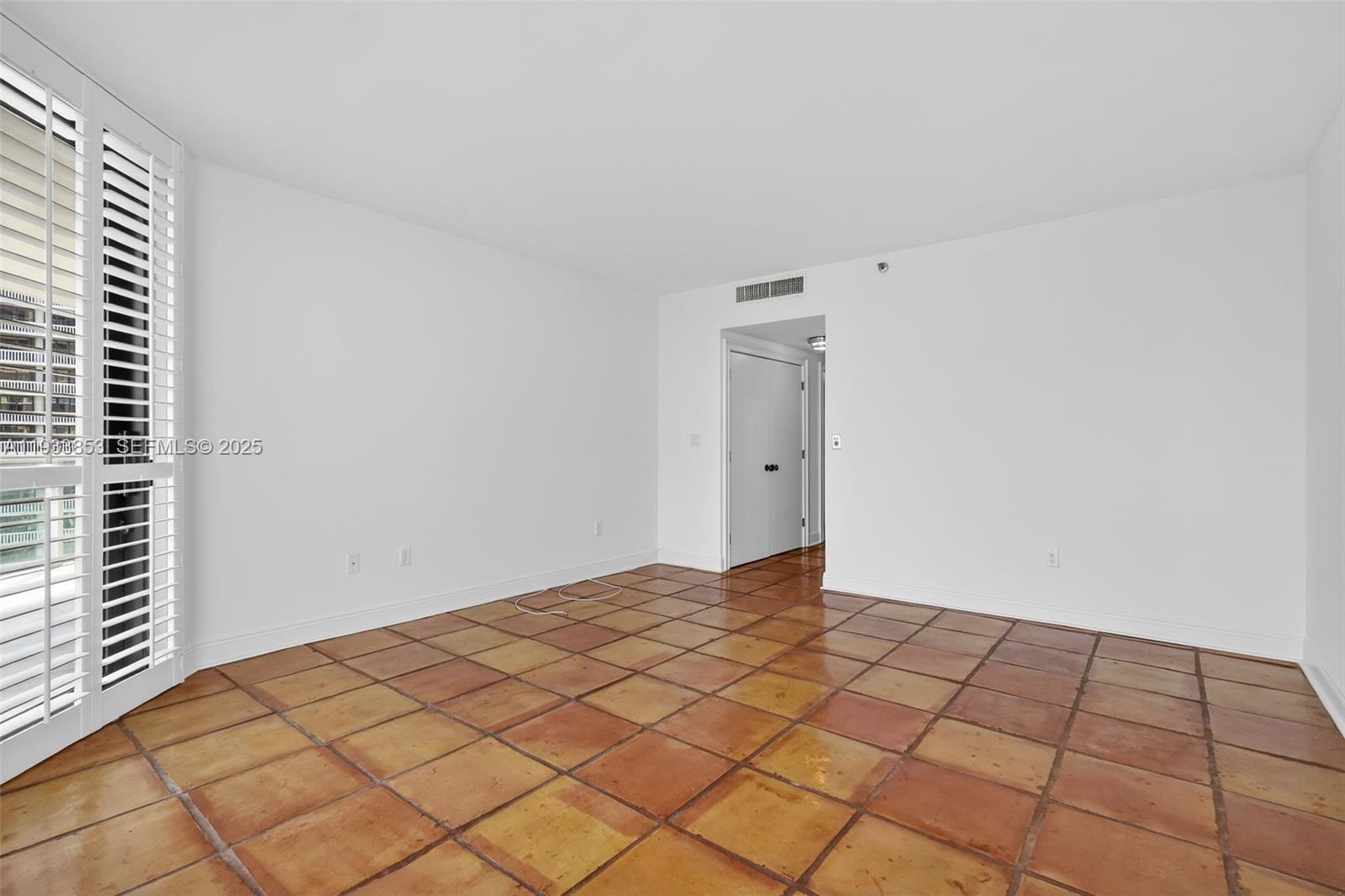 4000 ISL BLVD WILLIAMS IS - Residential