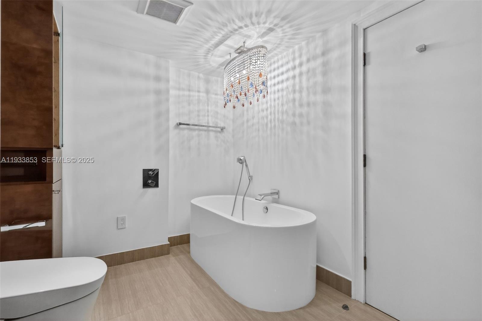 4000 ISL BLVD WILLIAMS IS - Residential