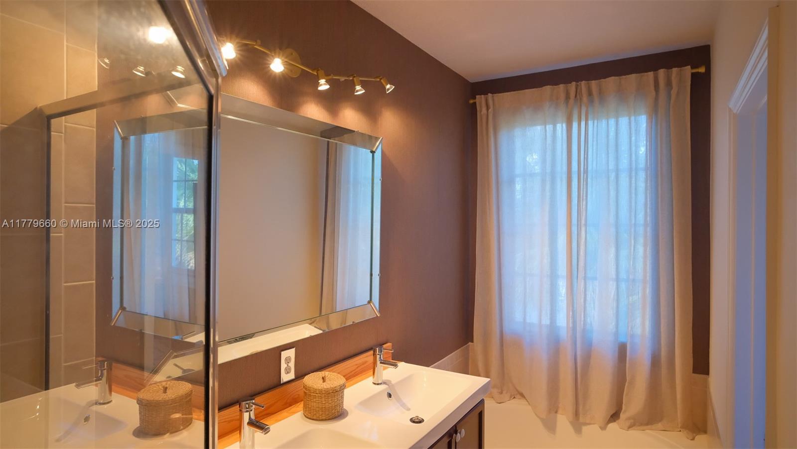 HARBORS - Residential Lease