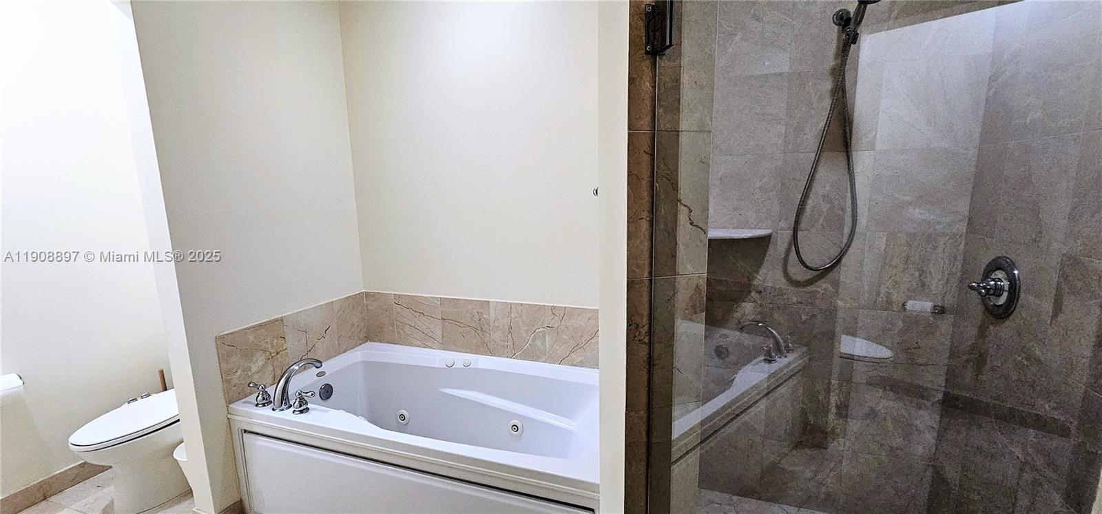 WESTON 55 PLUS CONDO - Residential Lease