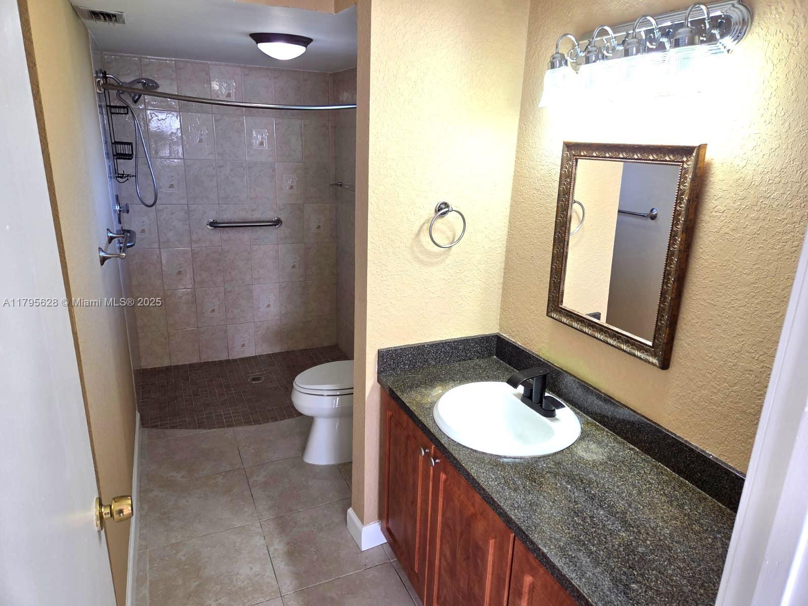 SUNRISE LAKES 174 CONDO - Residential