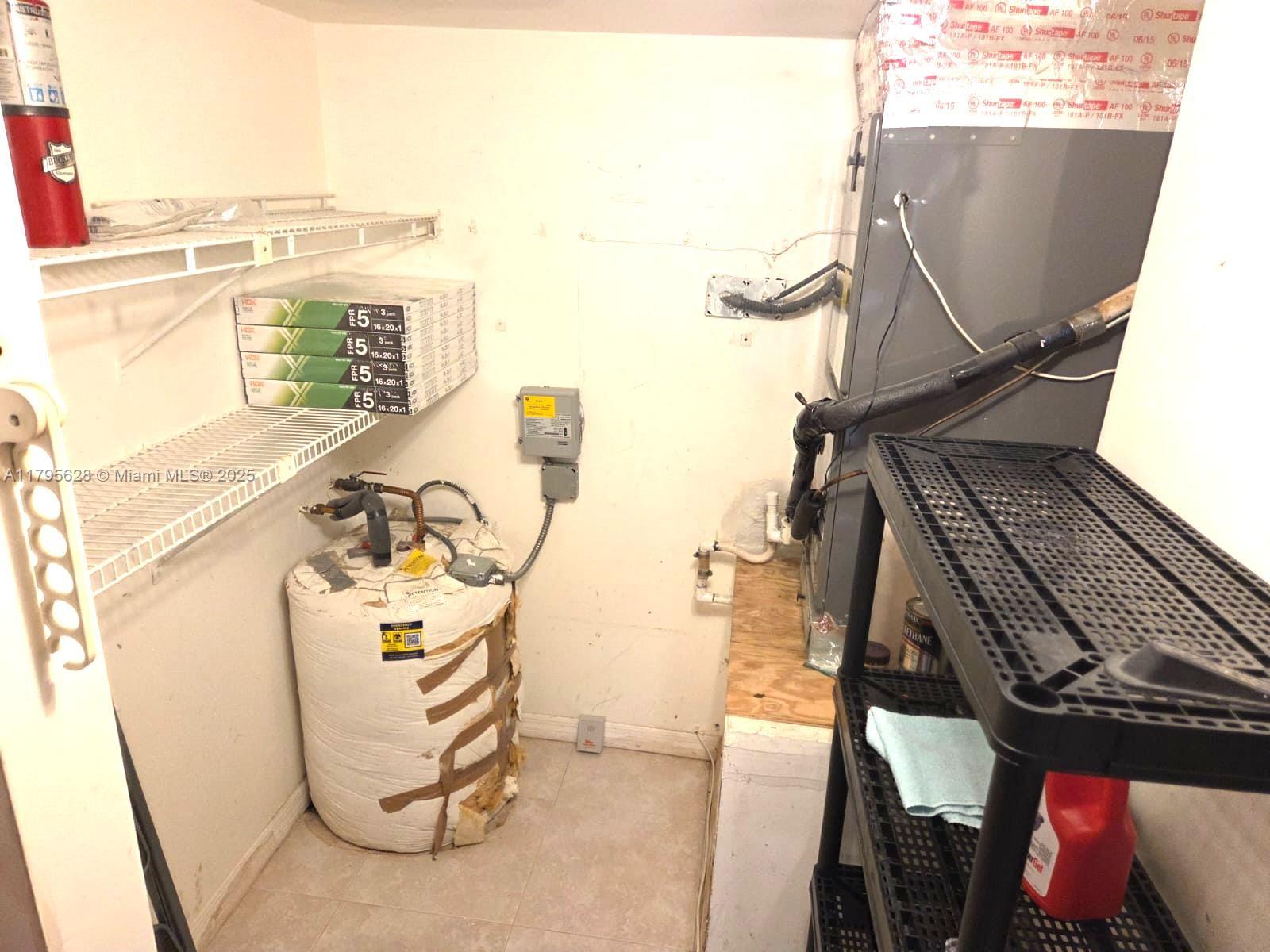 SUNRISE LAKES 174 CONDO - Residential