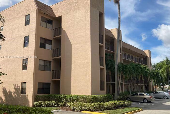 Property for Sale at 2901 N Nob Hill Rd 101, Sunrise, Miami-Dade County, Florida - Bedrooms: 2 
Bathrooms: 2  - $230,000