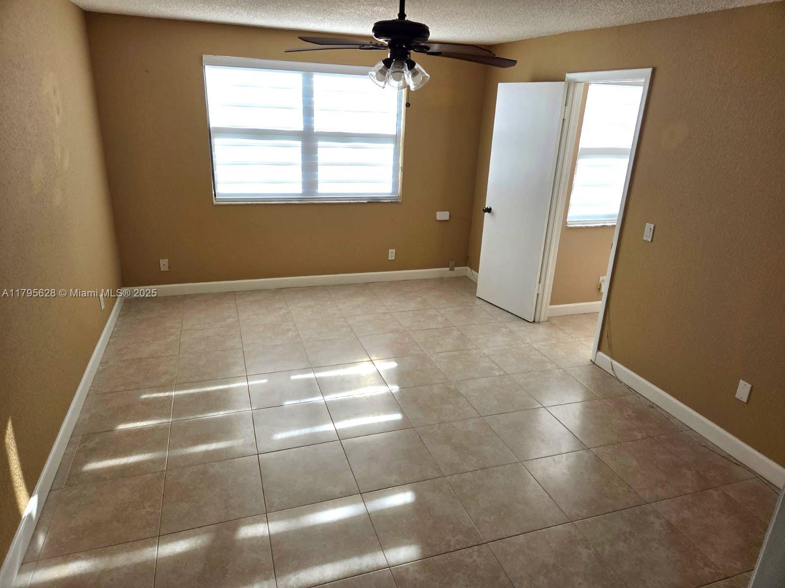 SUNRISE LAKES 174 CONDO - Residential