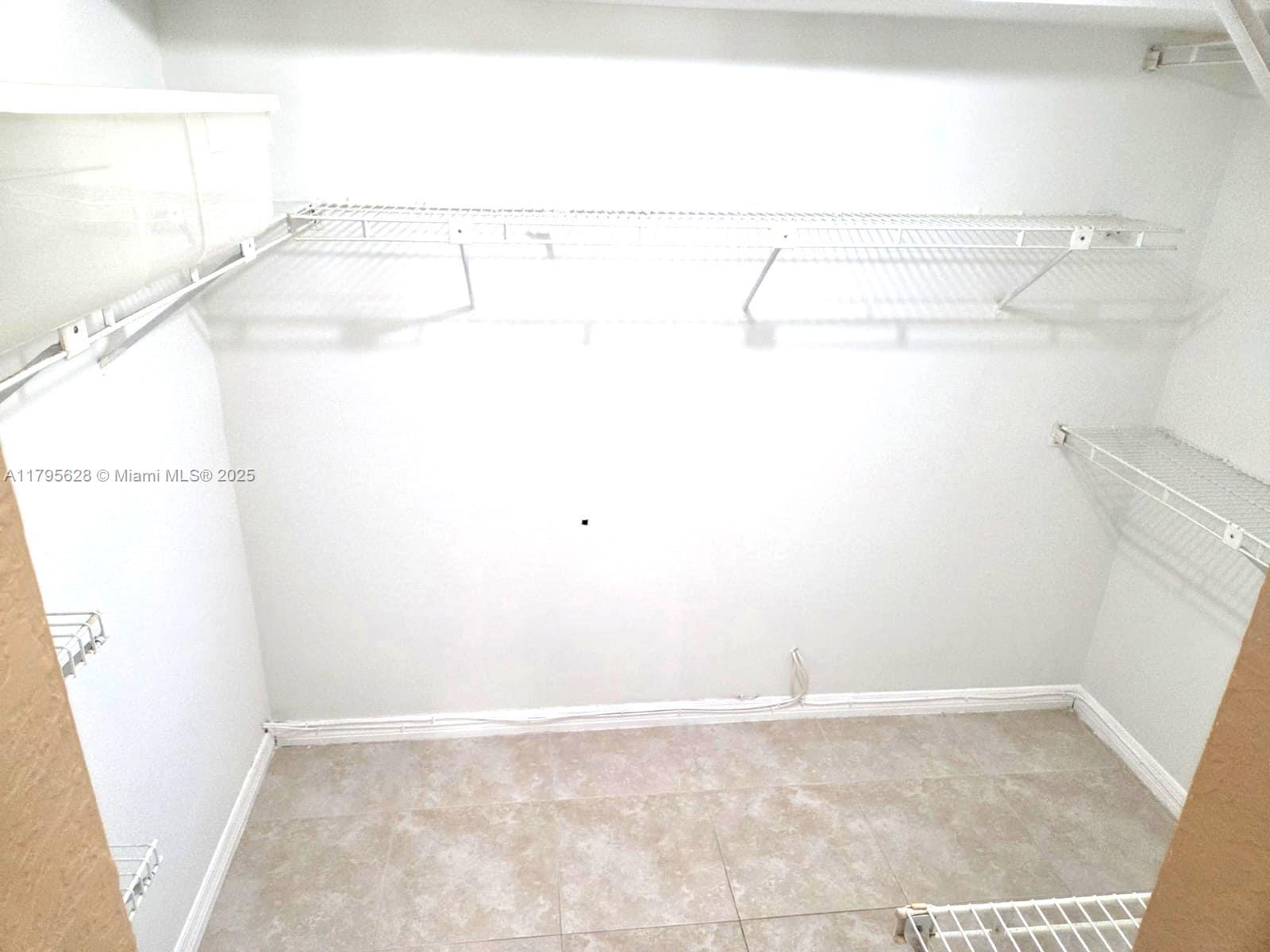 SUNRISE LAKES 174 CONDO - Residential