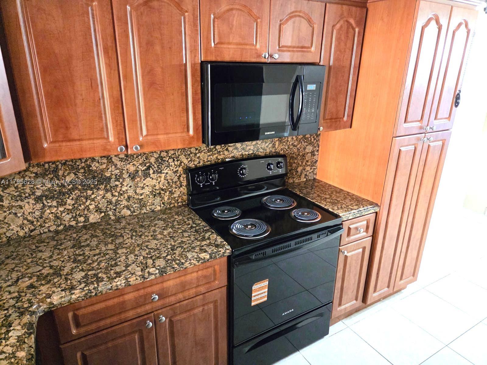 SUNRISE LAKES 174 CONDO - Residential