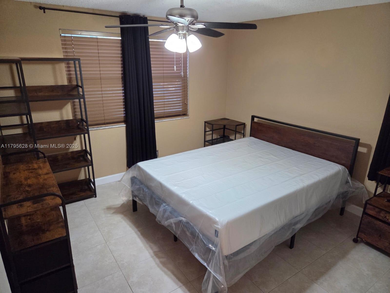 SUNRISE LAKES 174 CONDO - Residential