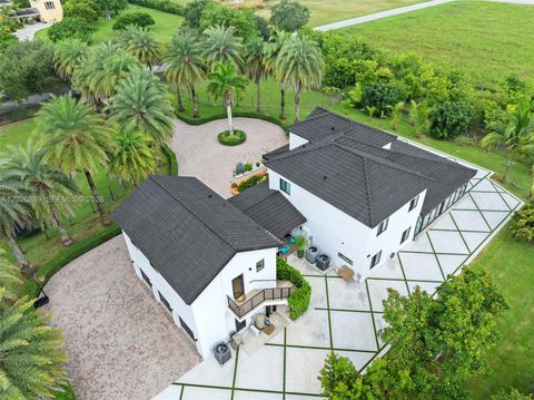 Tiny photo for 35351 SW 218th Ave, Homestead, FL 33034 (MLS # A12026889)