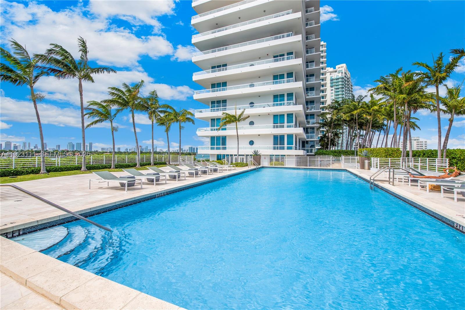 THE BENTLEY BAY CONDO - Residential Lease