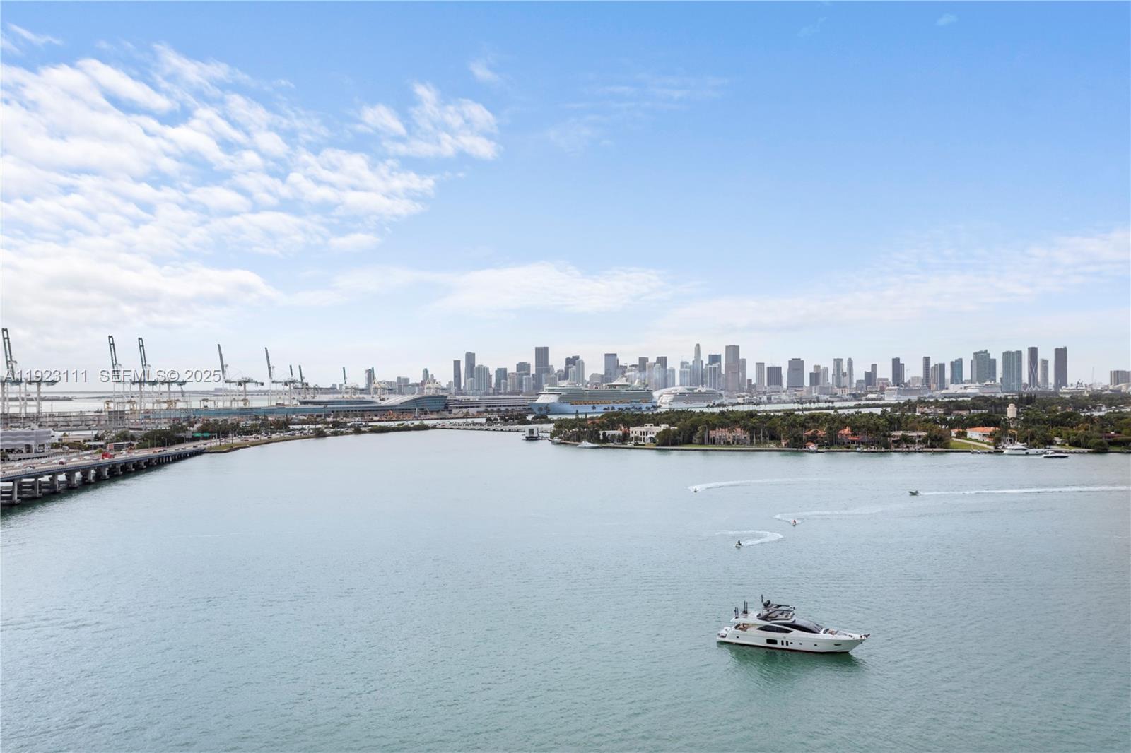 THE BENTLEY BAY CONDO - Residential Lease