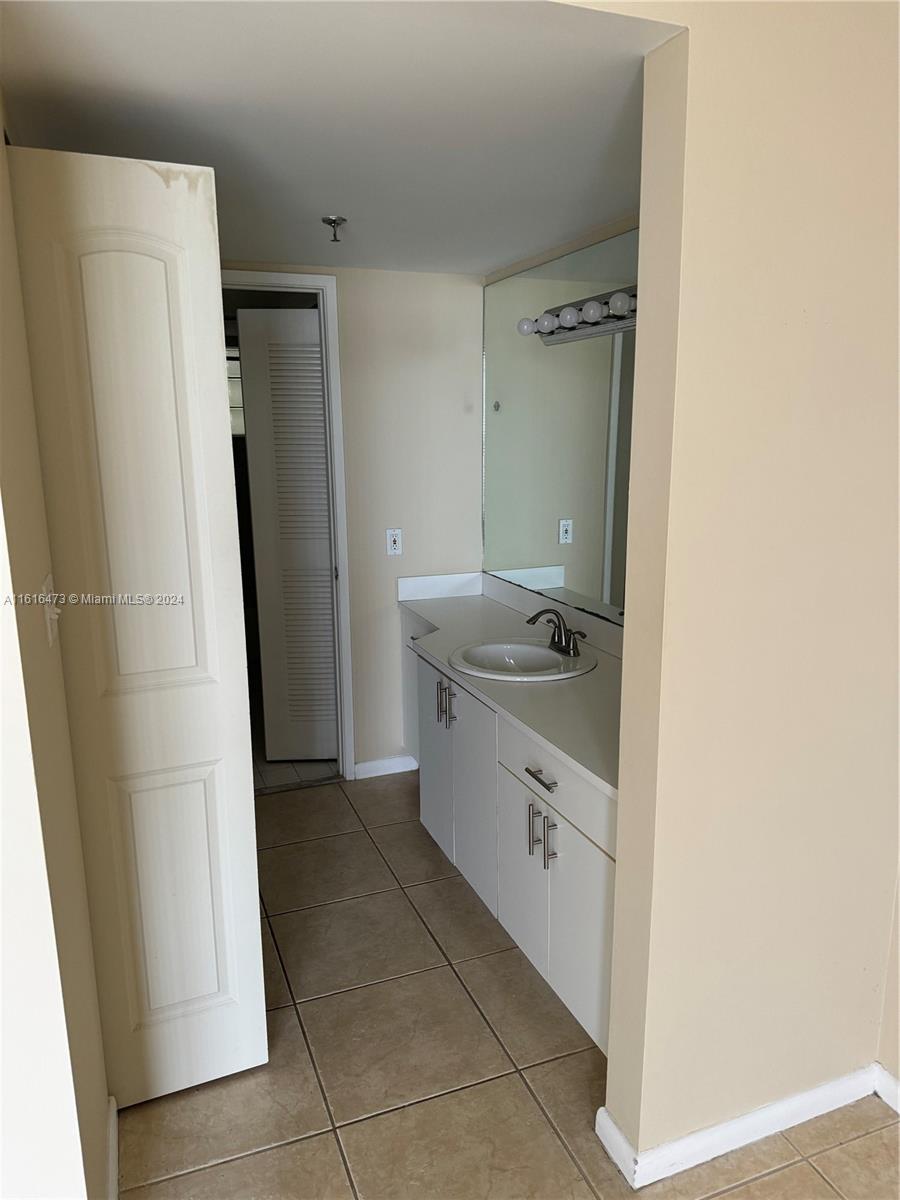 OCEAN 91 CONDO - Residential Lease