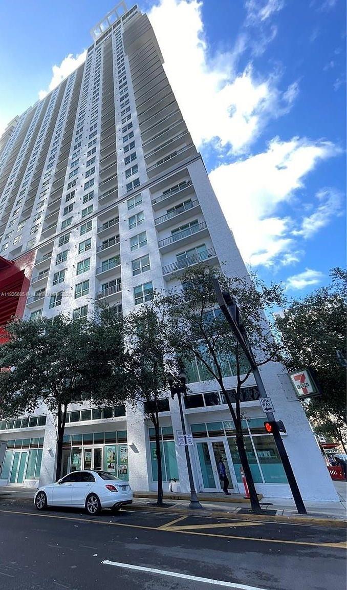 133 NE 2nd Ave 2515