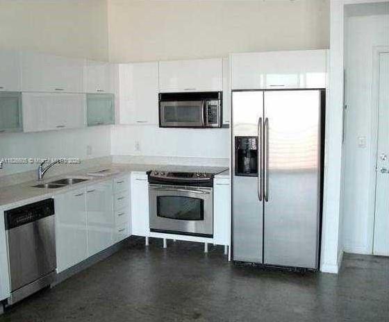 133 NE 2nd Ave 2515