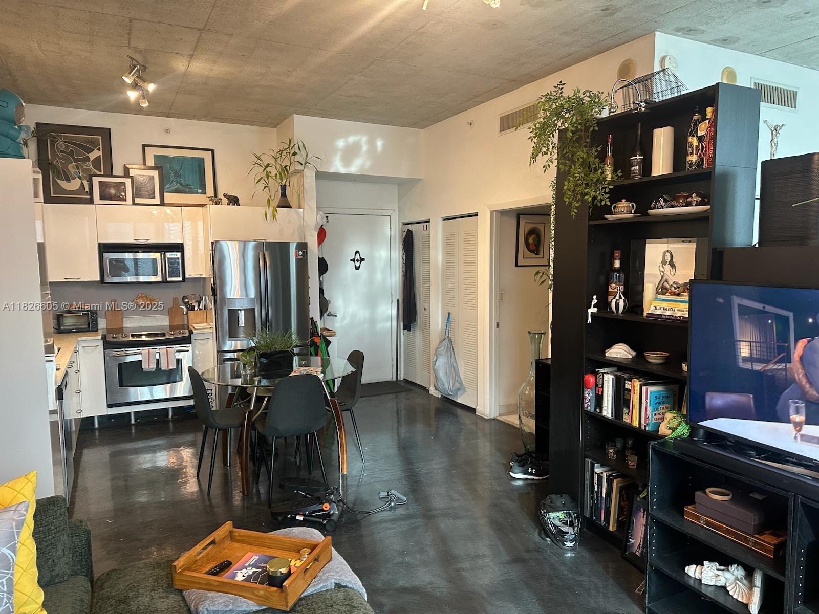 THE LOFT DOWNTOWN II COND - Residential