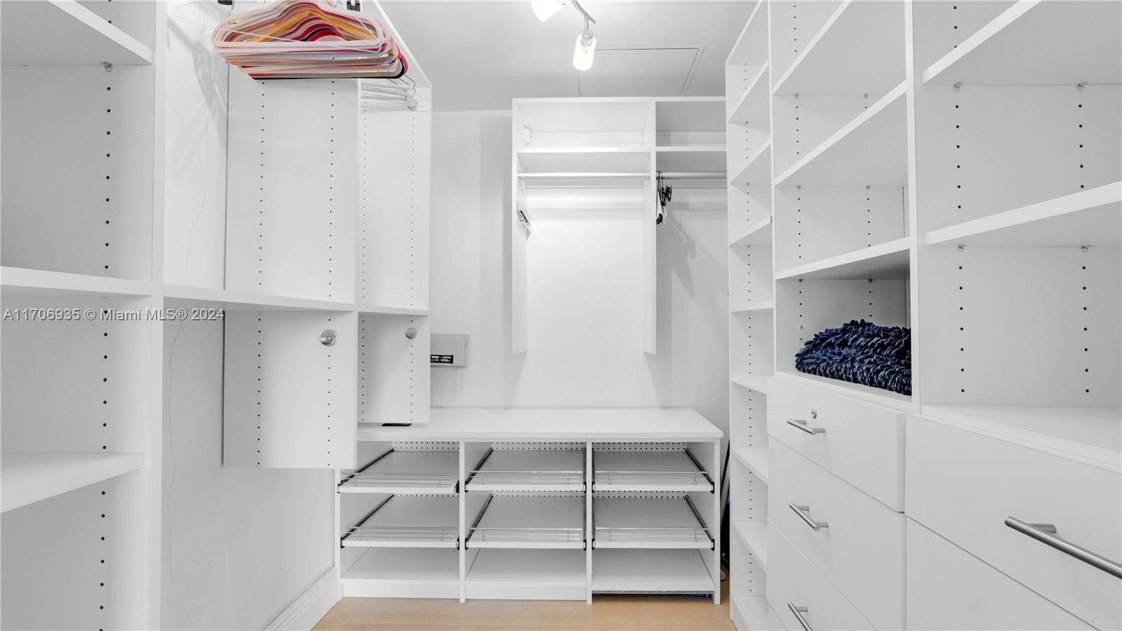 HARBOUR HOUSE - Residential Lease