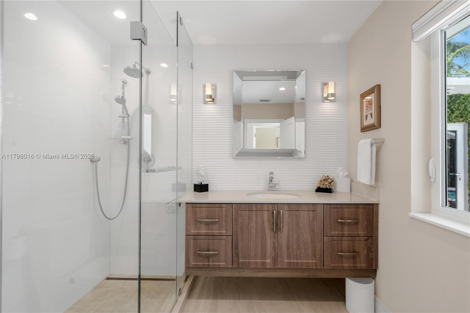 BAYSHORE UNIT NO 3 - Residential