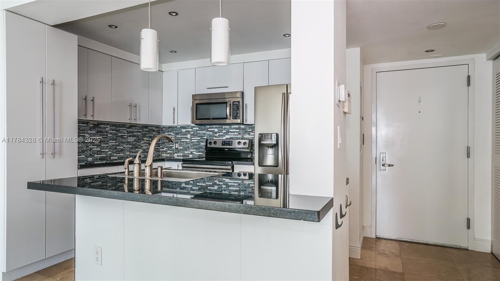 1200 Brickell Bay Dr 3620
