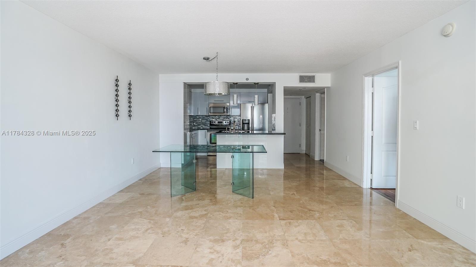 1200 Brickell Bay Dr 3620