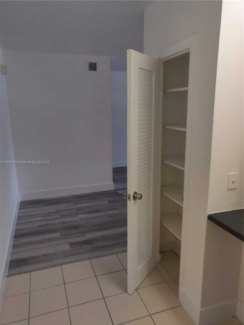 Photo of 2424 SE 17th Causeway #206B, Fort Lauderdale, FL 33316 (MLS # A11830179)