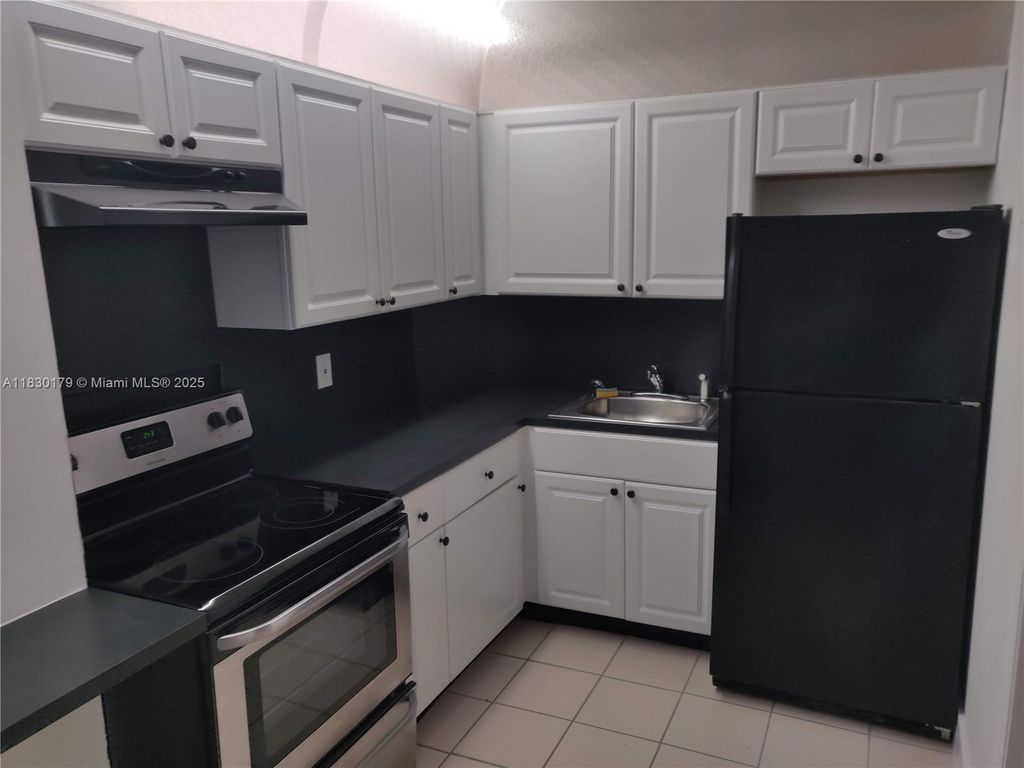 Photo of 2424 SE 17th Causeway #206B, Fort Lauderdale, FL 33316 (MLS # A11830179)