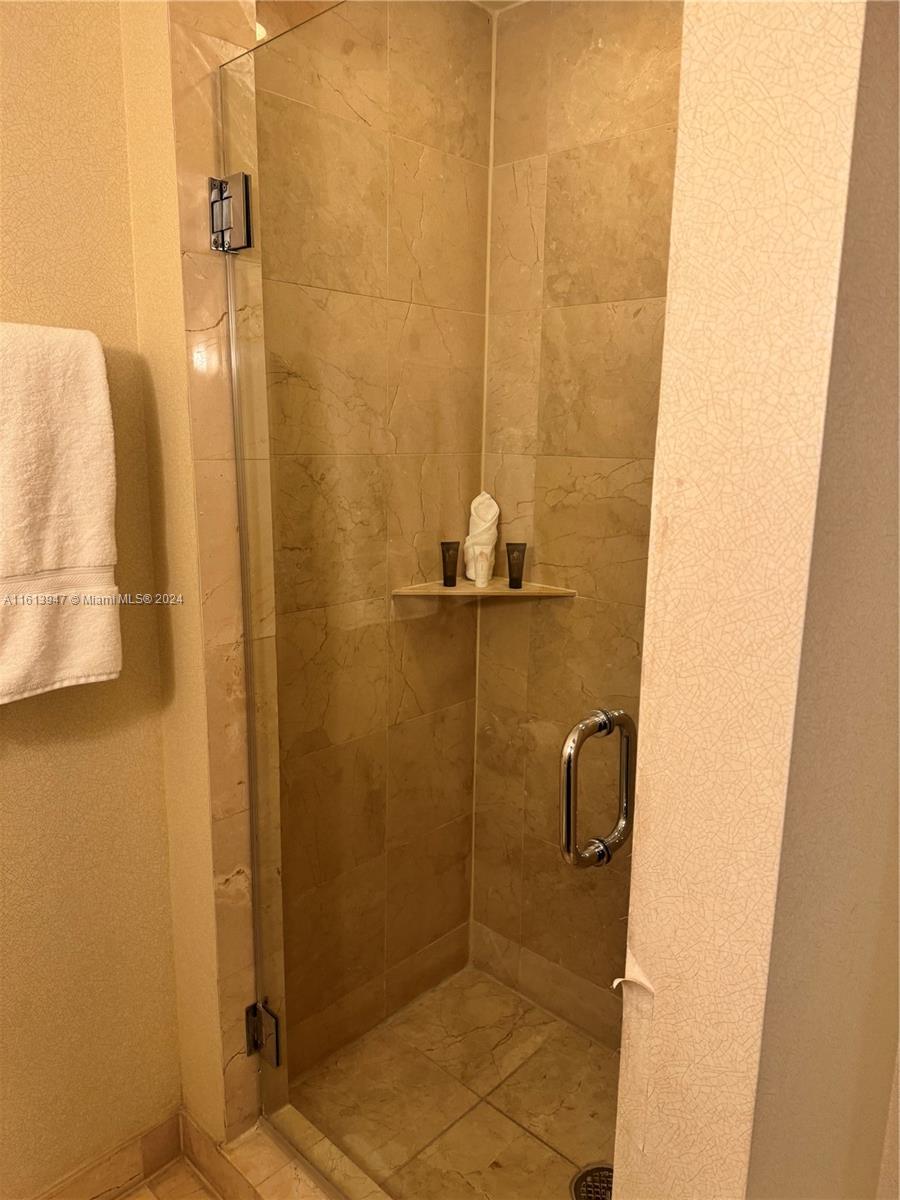 TRUMP INTERNATIONAL SONES - Residential