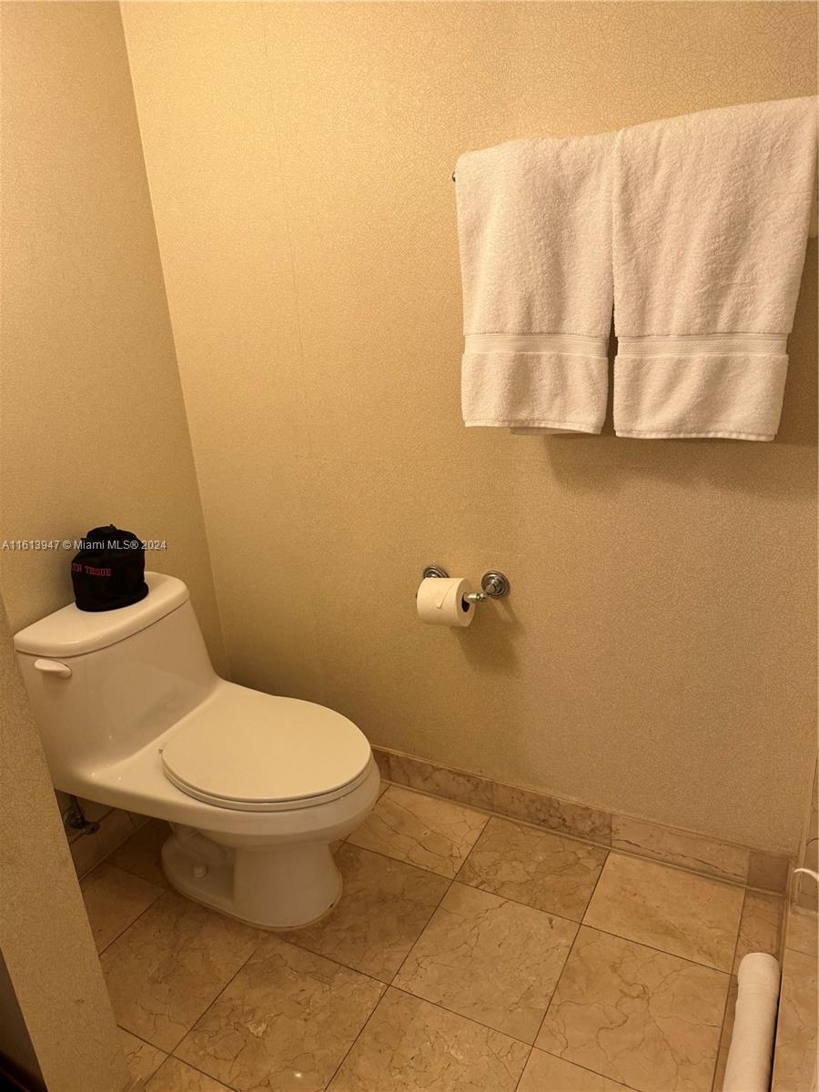 TRUMP INTERNATIONAL SONES - Residential