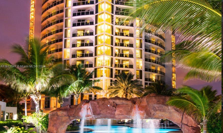 TRUMP INTERNATIONAL SONES - Residential