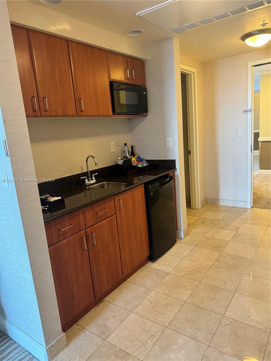TRUMP INTERNATIONAL SONES - Residential