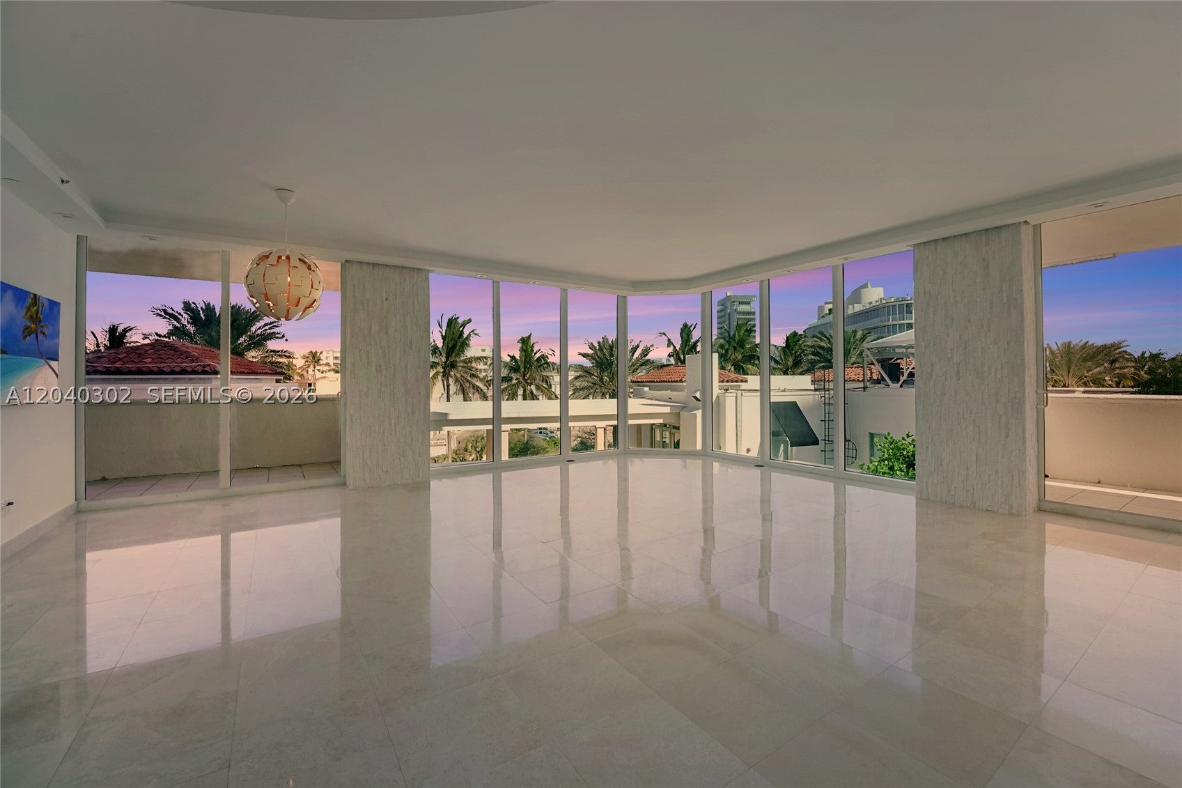300 S Pointe Dr 405