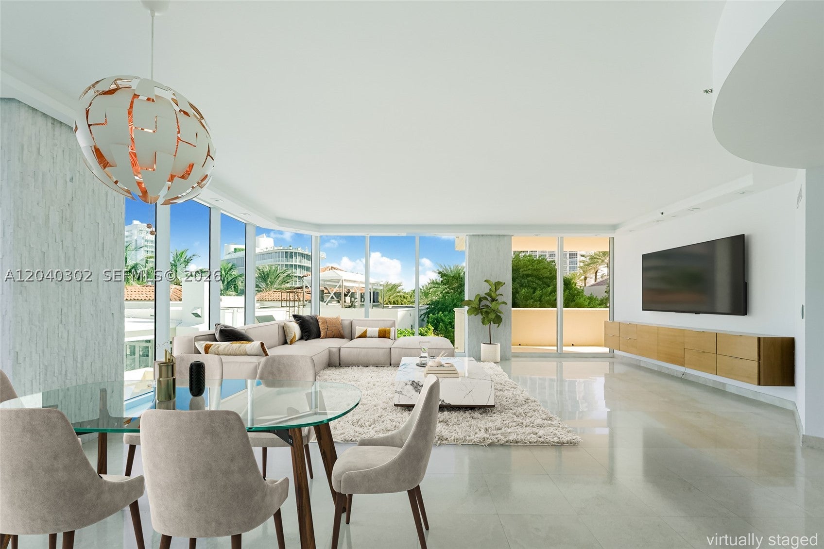 300 S Pointe Dr 405