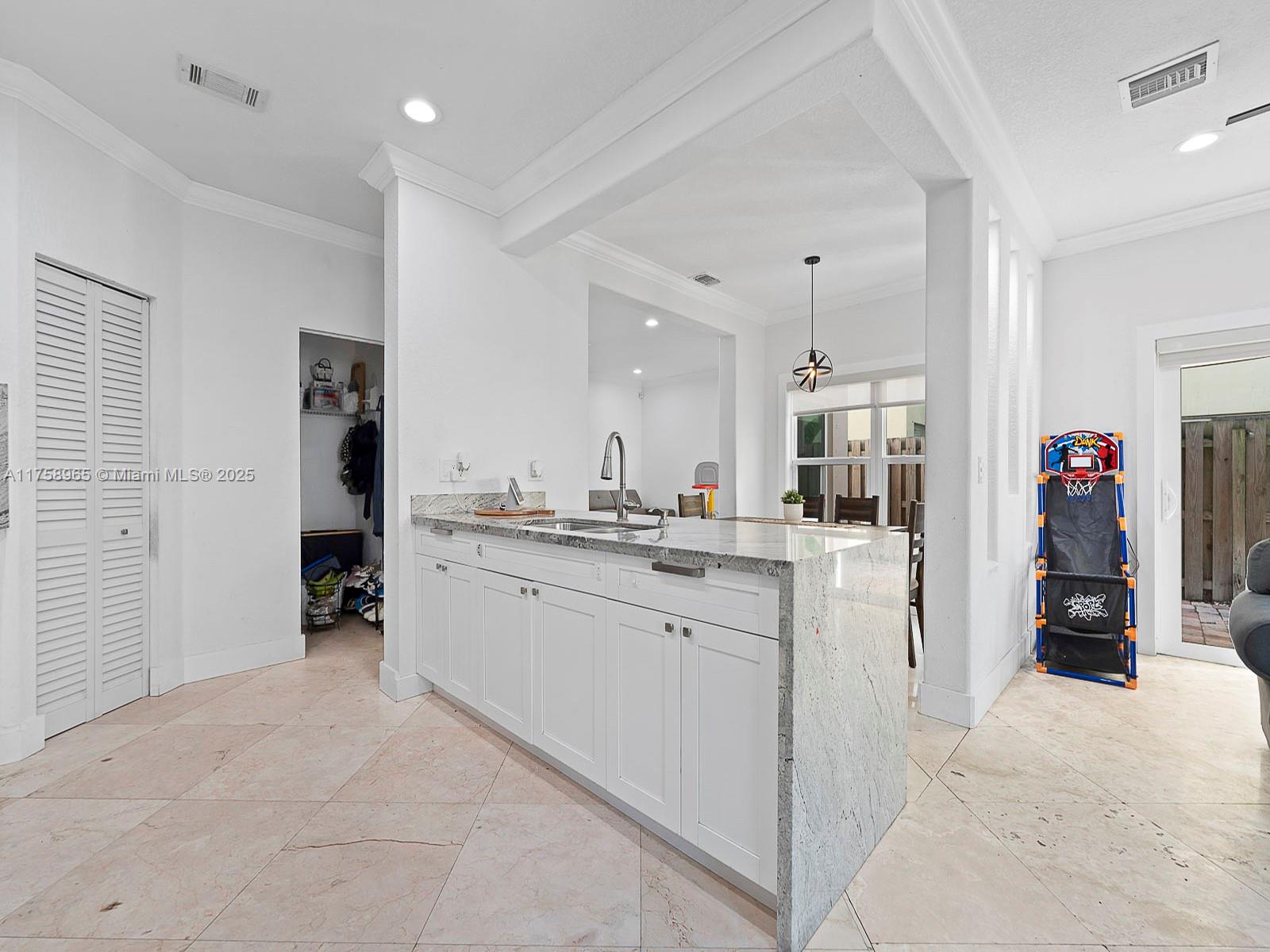 1602 SE 20th Rd, Homestead, FL, 33035/$500,000 4 1602 SE 20th Rd
