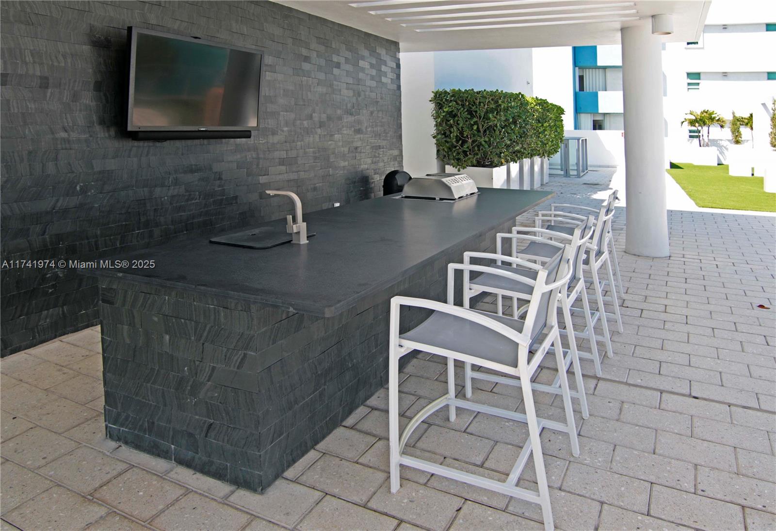 SERENO RESIDENCES - Residential Lease