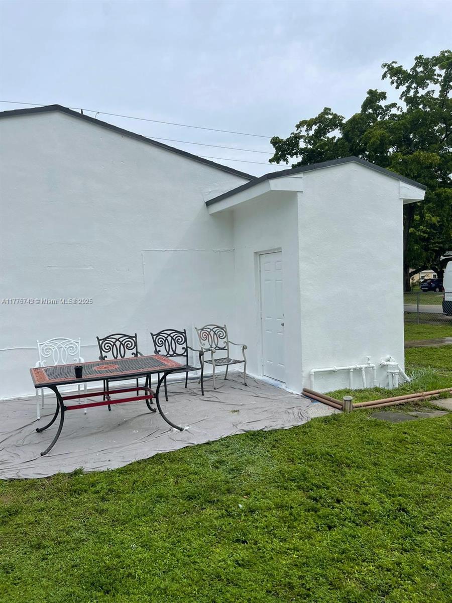 1205 NW 128th St