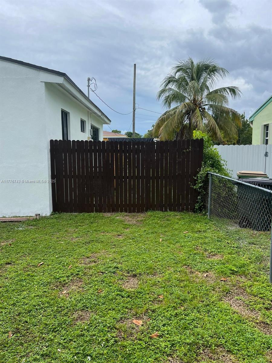 1205 NW 128th St